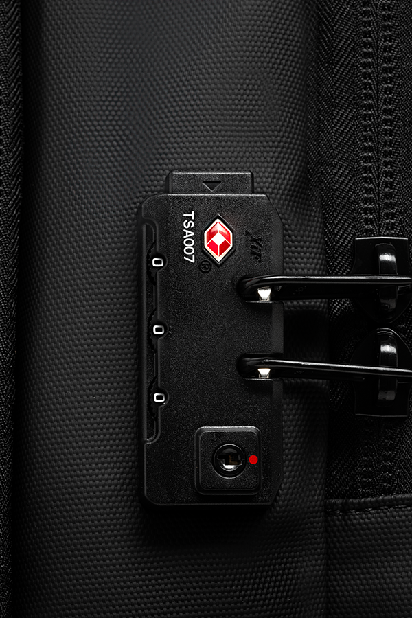 Vacuum compression backpack • Prometheus