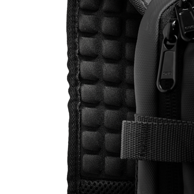 Vacuum compression backpack • Prometheus